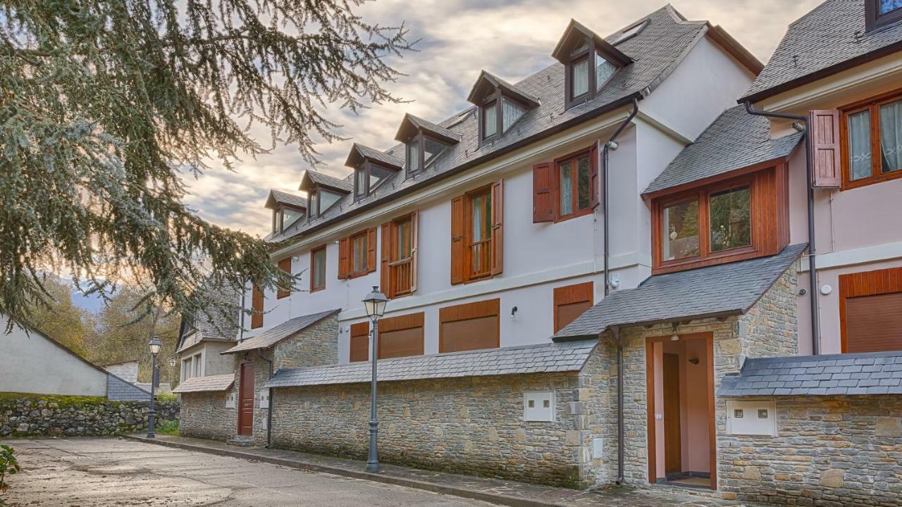 Saplan Real Estate Montlude Leilighet Les Eksteriør bilde